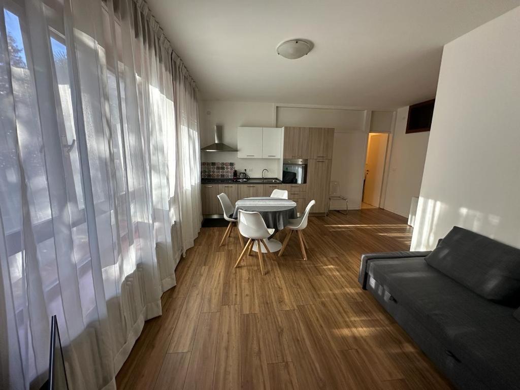 Appartamento Elegante In Centro 乌迪内 外观 照片